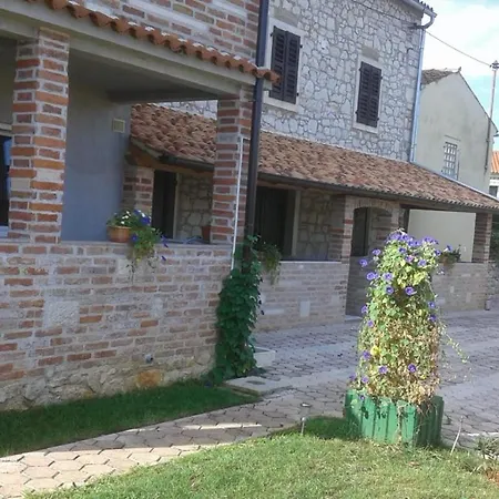Lejlighed Memic 100 M Do Plaze, Memic Only 100m From