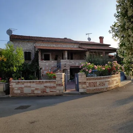 Memic 100 M Do Plaze, Memic Only 100m From Lejlighed Poreč